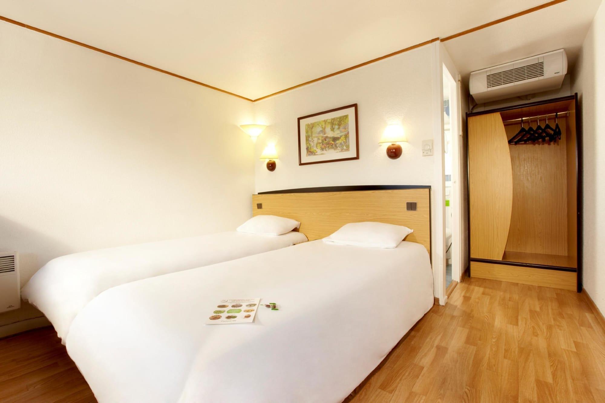 Hotel Campanile Livry-Gargan Zimmer foto