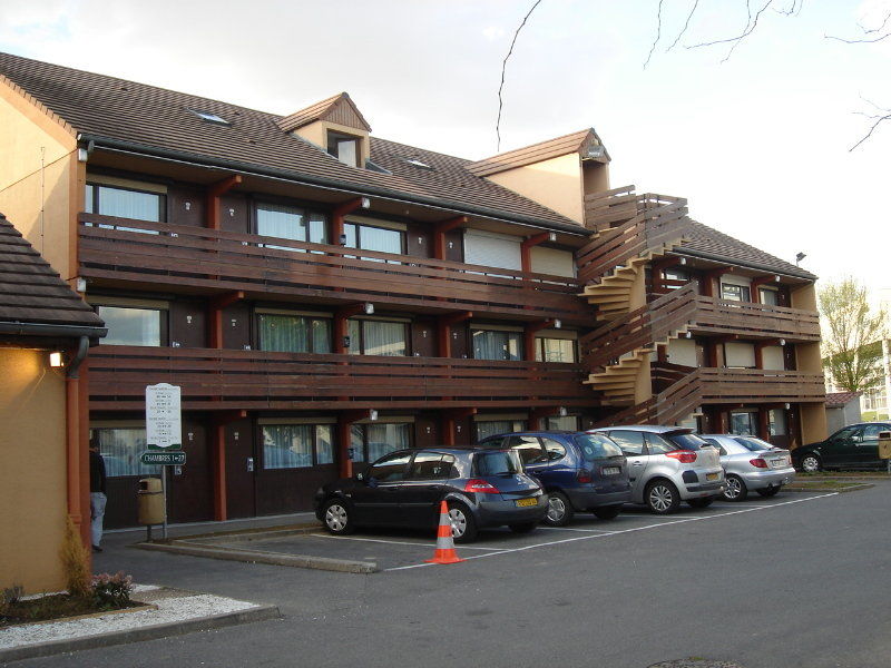 Hotel Campanile Livry-Gargan Exterior foto