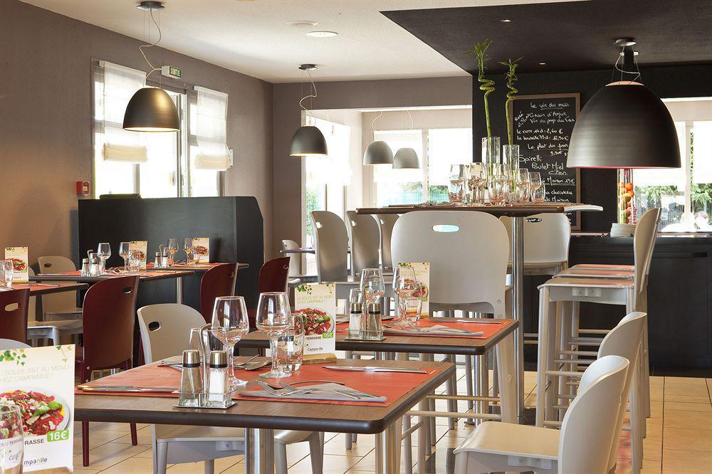 Hotel Campanile Livry-Gargan Restaurant foto